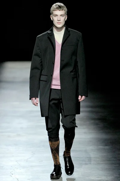 Look 37